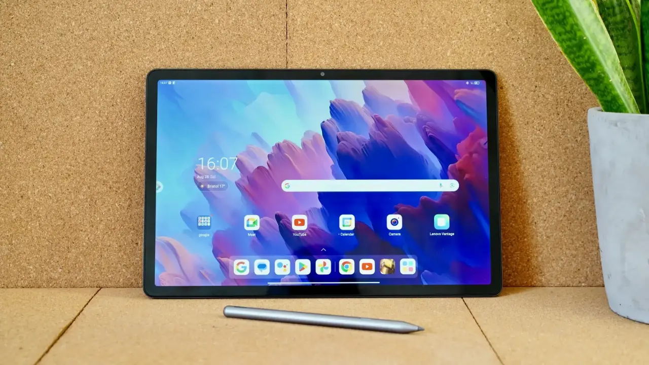 Lenovo Tab P12: A powerful tablet with 10.6-inch display and 7700mAh battery for just ₹35,000