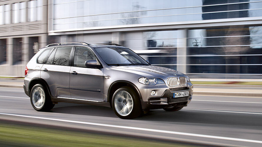 BMW X5 Full Details In Hindi