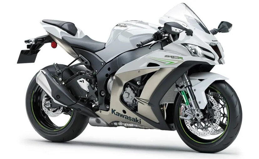Kawasaki Ninja ZX-10R: Launched with powerful 998cc engine, 200+ BHP power and high-tech features