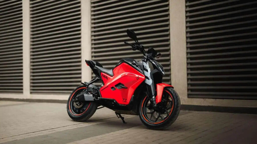 Ultraviolette F77 SuperStreet for just ₹ 3.80 lakh, with 90Nm torque, 7.1kWh battery and 155kmph top speed.