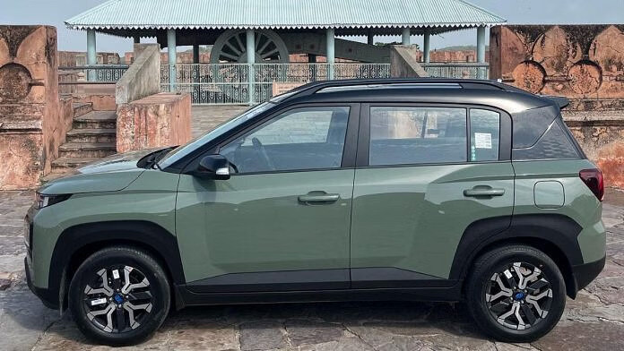 Hyundai Exter: Stylish SUV with sunroof, 6 airbags and 391L boot space for ₹ 6.21 lakh