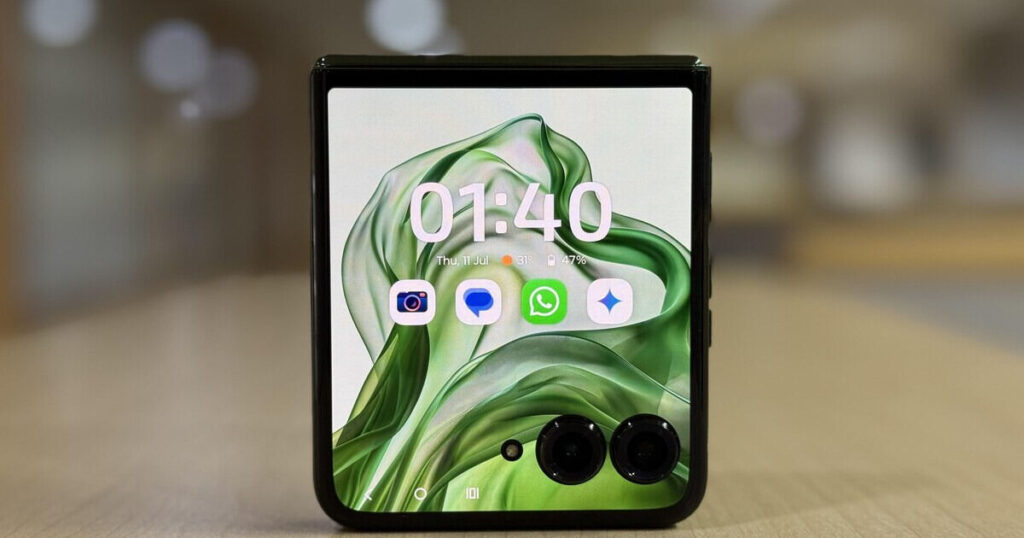 Motorola Razr 60: Best smartphone of 2025 with foldable design and strong performance for just ₹50,900