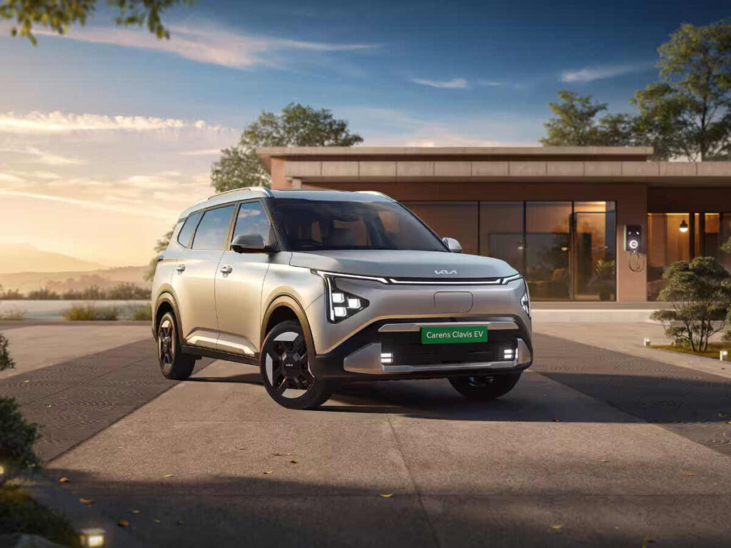 Kia Carens Clavis EV: Electric SUV with 490KM range and powerful features for ₹ 17 lakh
