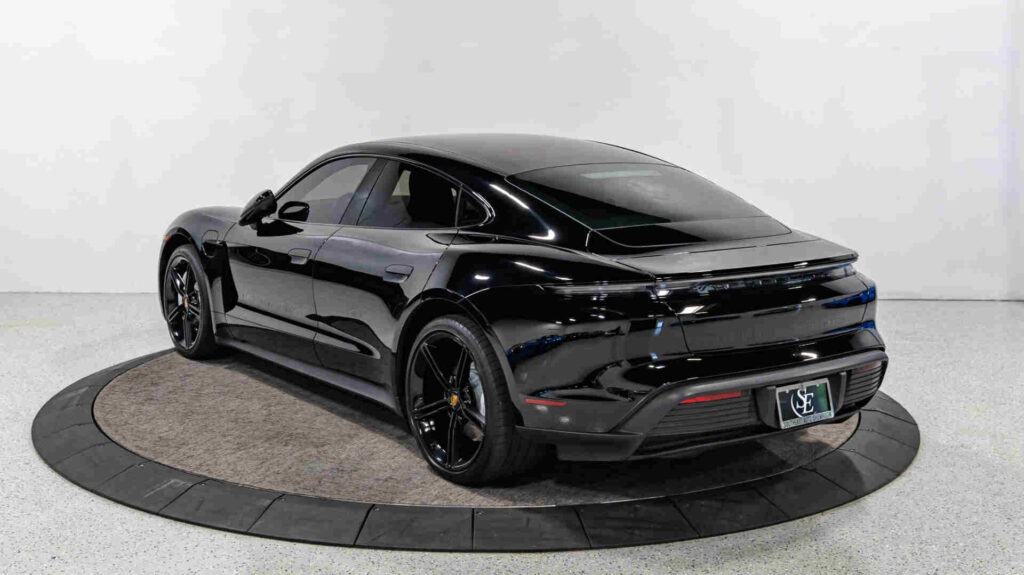 Porsche Taycan 4S Black Edition: Full charge in just 18 minutes, you will be shocked to hear the price