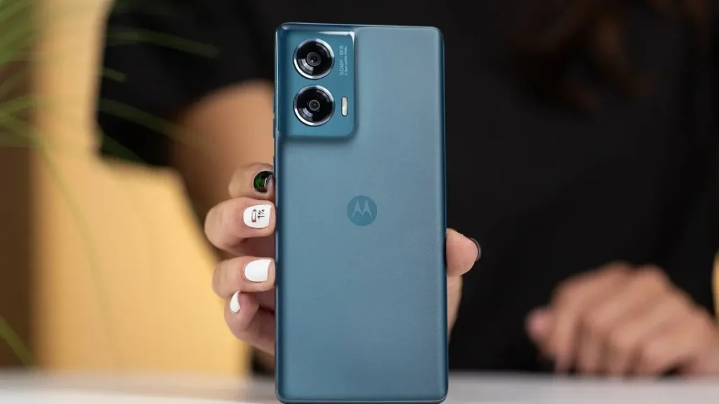 Motorola Edge 50 Fusion: A powerful phone with 50MP camera and 60W fast charging for just ₹36,000