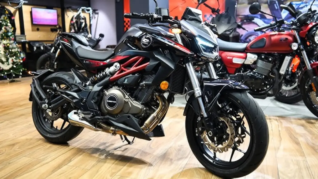 QJ SRK 400: With 40 bhp power and dual channel ABS, priced at just ₹ 3,68,974