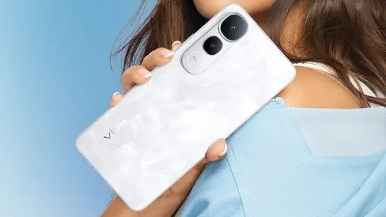 vivo Y400 Launch: Stylish smartphone with 6000mAh battery and 90W charging for ₹21,999