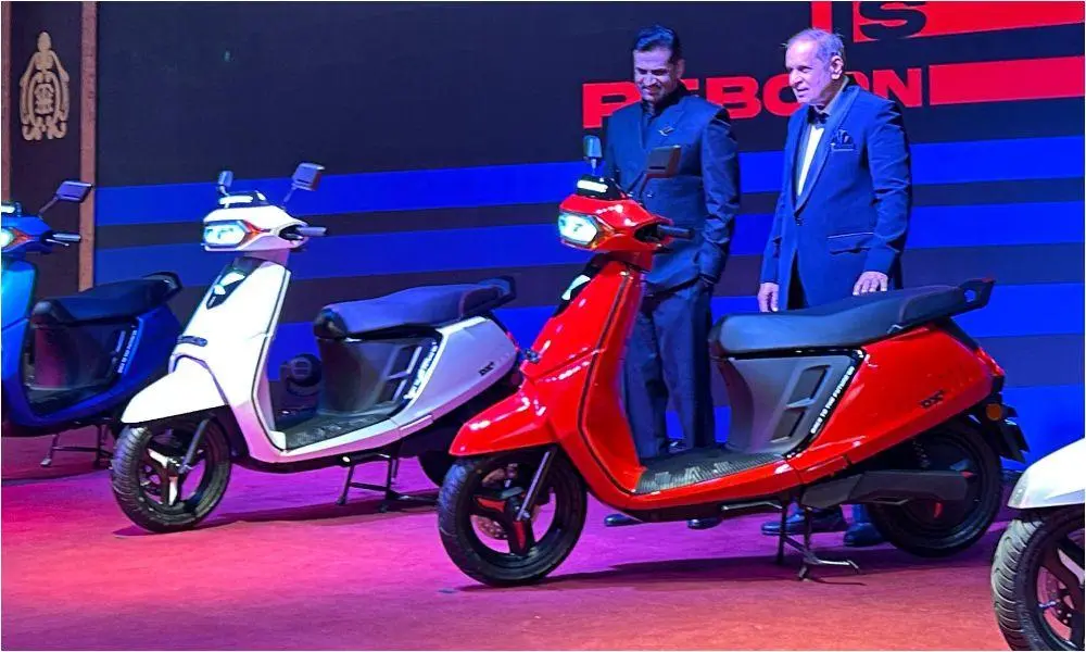 Kinetic DX Electric Scooter: 2.6 kWh LFP battery, cruise control and keyless start for just ₹1,11,499