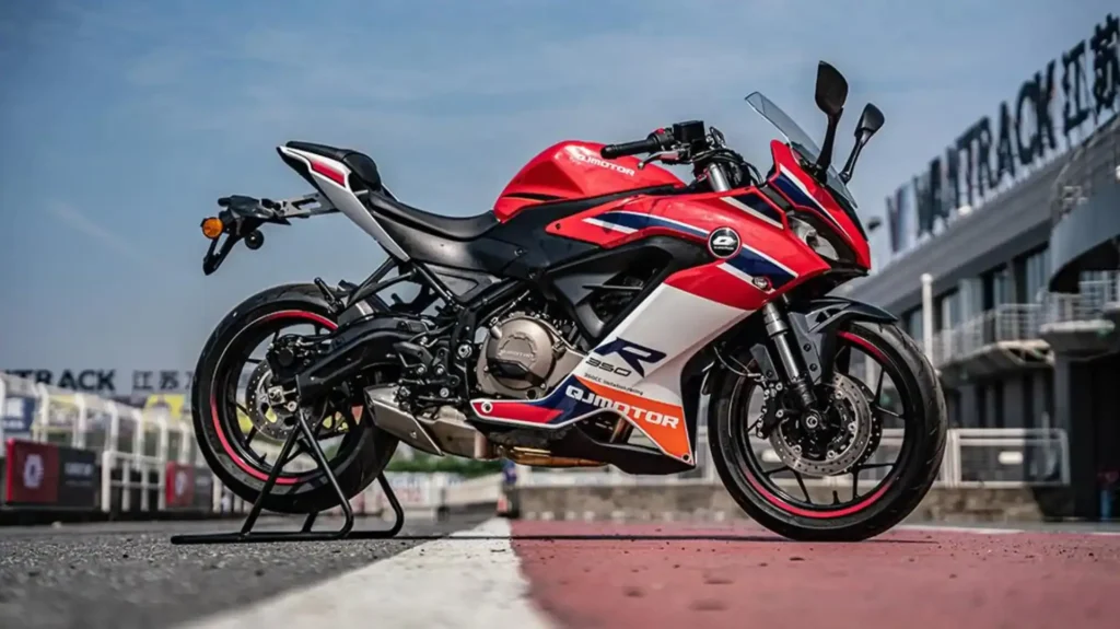 QJ SRK 400: With 40 bhp power and dual channel ABS, priced at just ₹ 3,68,974