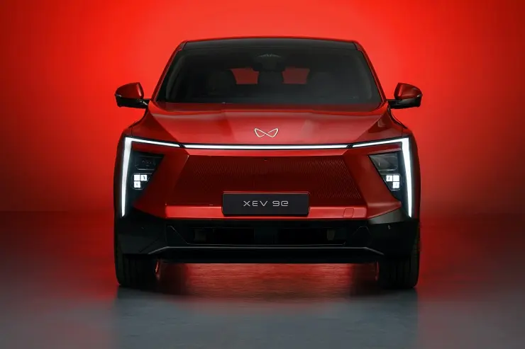 Mahindra XEV 9e: Electric SUV with 500km range, priced at ₹25 lakh