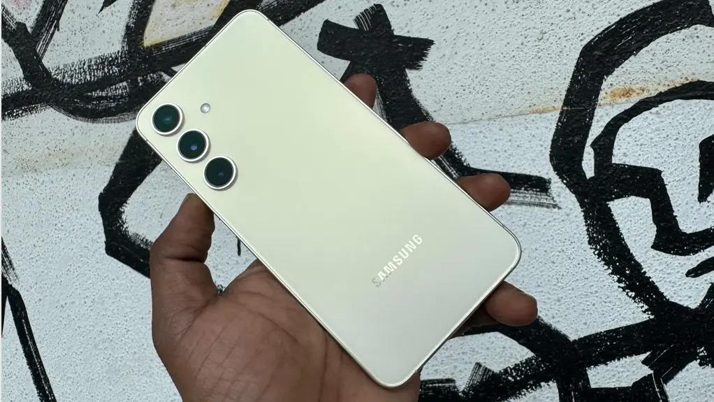 ₹25,000 off on Samsung Galaxy S24