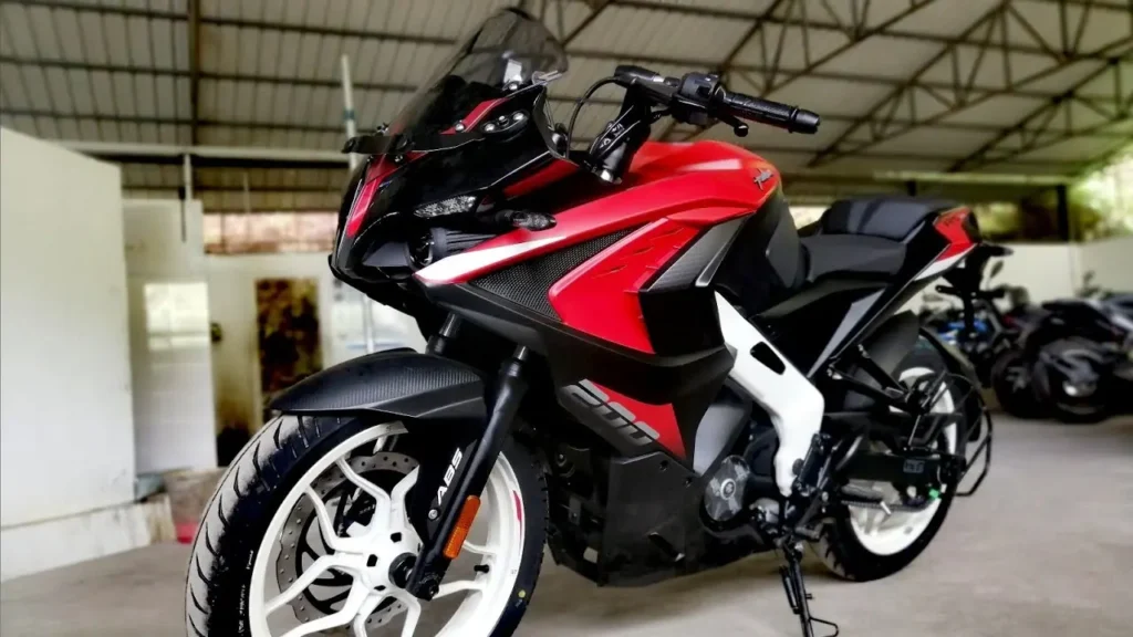 Bajaj Pulsar RS 200: A great bike launched with powerful features and sporty looks at a price of ₹ 2.16 lakh